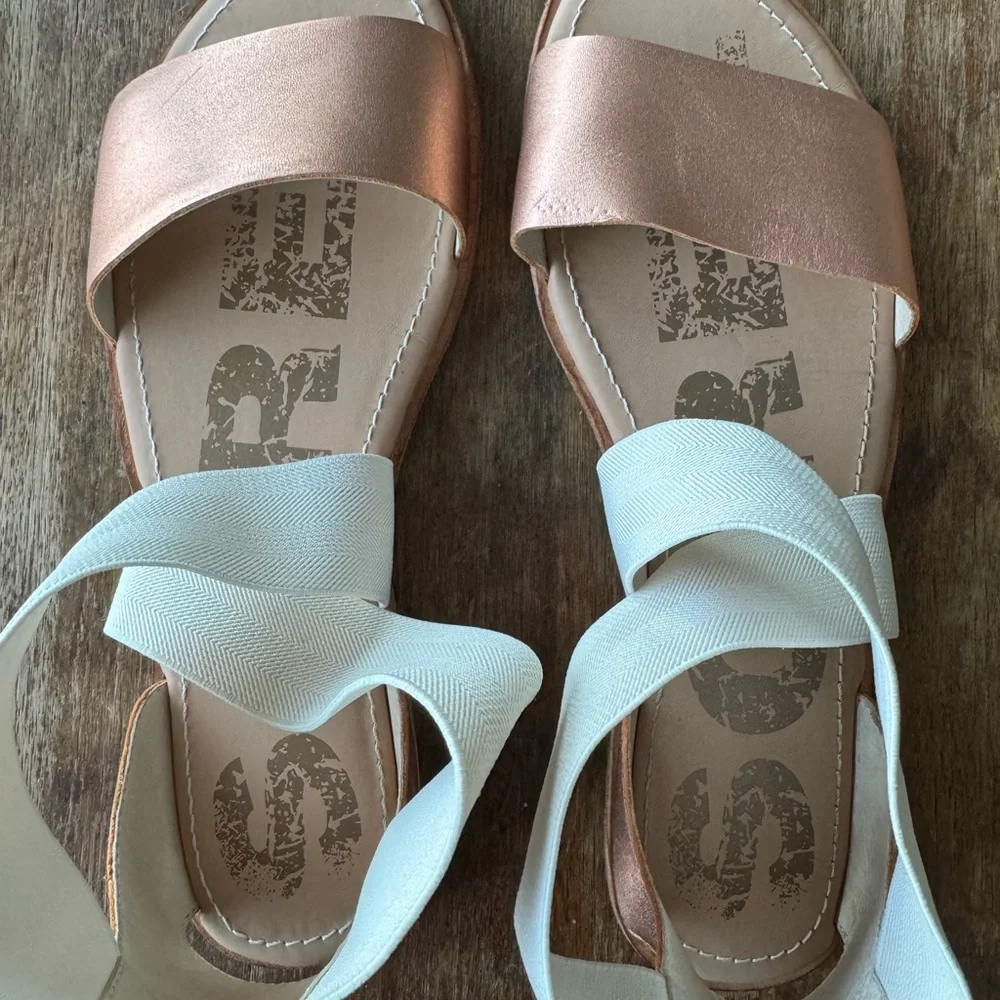 Sorel Ella Sandals Size 9 - Picture 4 of 6